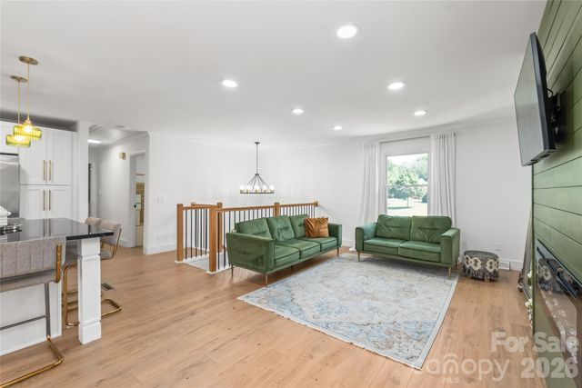 610 Ridgeway Drive, Belmont, NC 28012