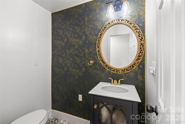 610 Ridgeway Drive, Belmont, NC 28012