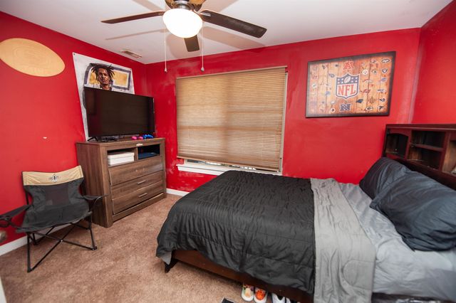 140 Manor House Lane, Chesnee, SC 29323