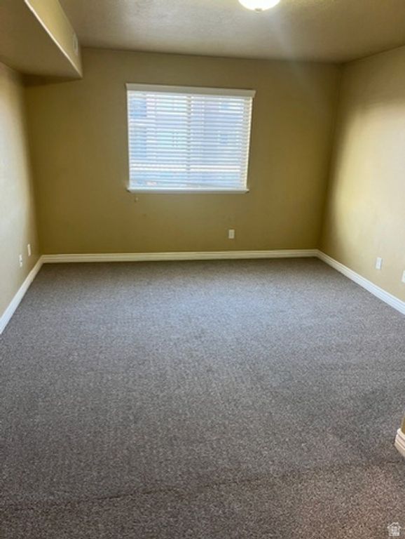 Image 13 of property listing at 917 S MAIN ST #H, Layton, UT 84041