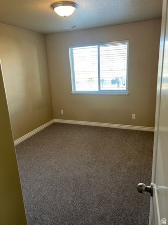 Image 16 of property listing at 917 S MAIN ST #H, Layton, UT 84041