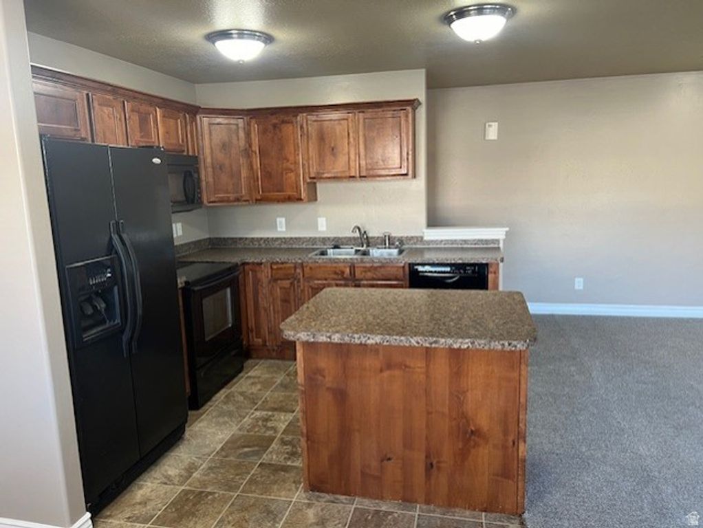 Image 5 of property listing at 917 S MAIN ST #H, Layton, UT 84041