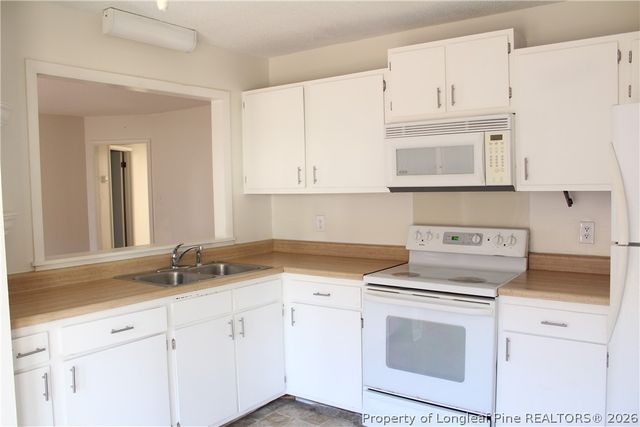 3314 Arrowhead Road, Spring Lake, NC 28390