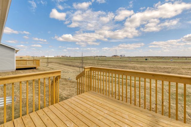 1113 Featherstone Avenue NE, Bondurant, IA 50035