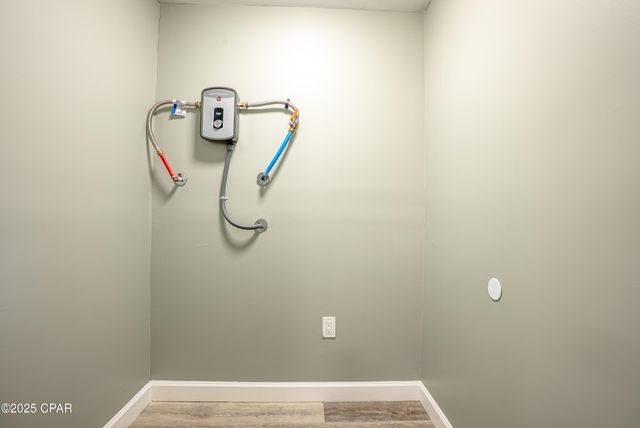 1130 Transmitter Road, Panama City, FL 32401