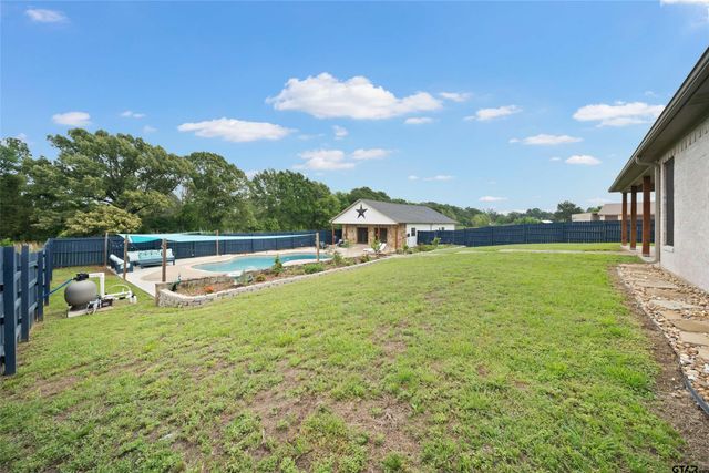 808 N Jarvis Street, Troup, TX 75789