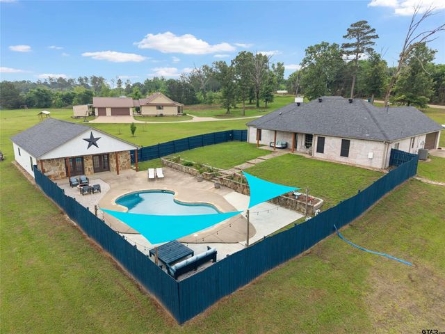 808 N Jarvis Street, Troup, TX 75789