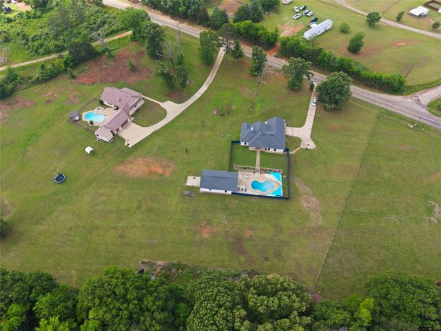 808 N Jarvis Street, Troup, TX 75789