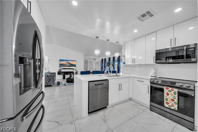 3902 3RD ST SW, Lehigh Acres, FL 33976