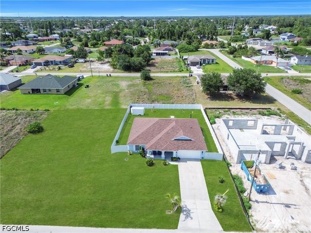 3902 3RD ST SW, Lehigh Acres, FL 33976