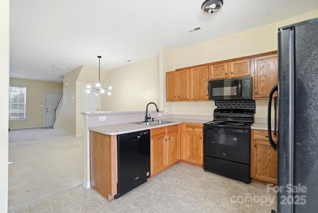 4944 Kotlik Drive, Charlotte, NC 28269