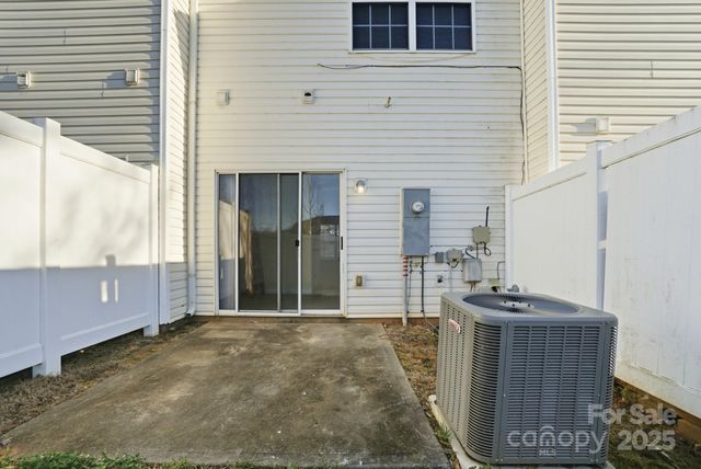 4944 Kotlik Drive, Charlotte, NC 28269