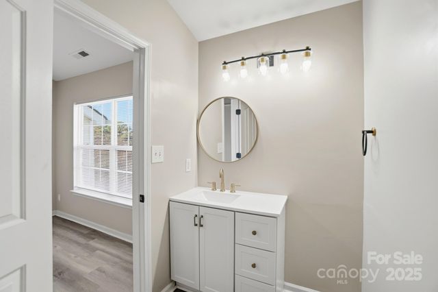 4944 Kotlik Drive, Charlotte, NC 28269