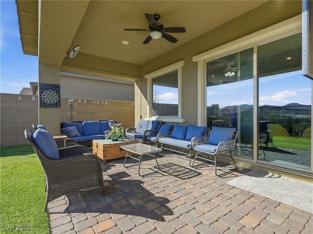 916 Mayfield Manor Lane, Las Vegas, NV 89138