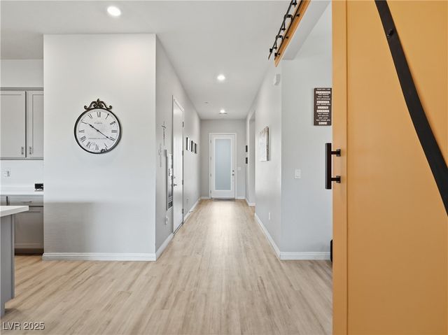 916 Mayfield Manor Lane, Las Vegas, NV 89138