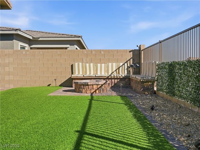 916 Mayfield Manor Lane, Las Vegas, NV 89138