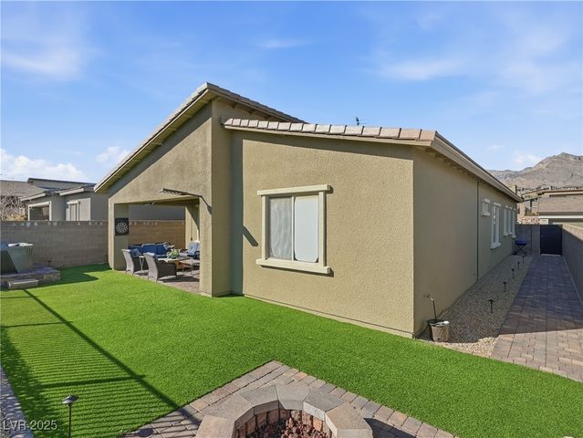 916 Mayfield Manor Lane, Las Vegas, NV 89138
