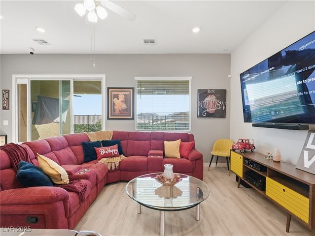 916 Mayfield Manor Lane, Las Vegas, NV 89138