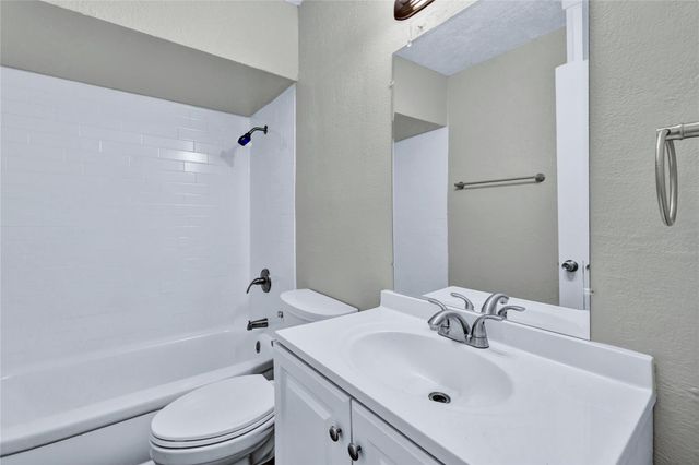 4208 Huckleberry Circle, Dallas, TX 75216
