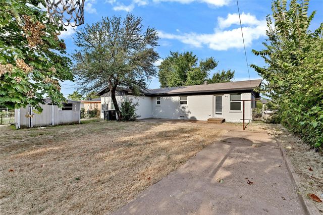 4208 Huckleberry Circle, Dallas, TX 75216