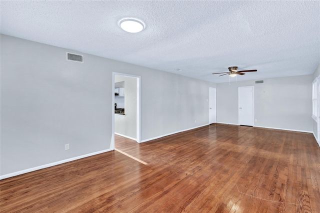 4208 Huckleberry Circle, Dallas, TX 75216