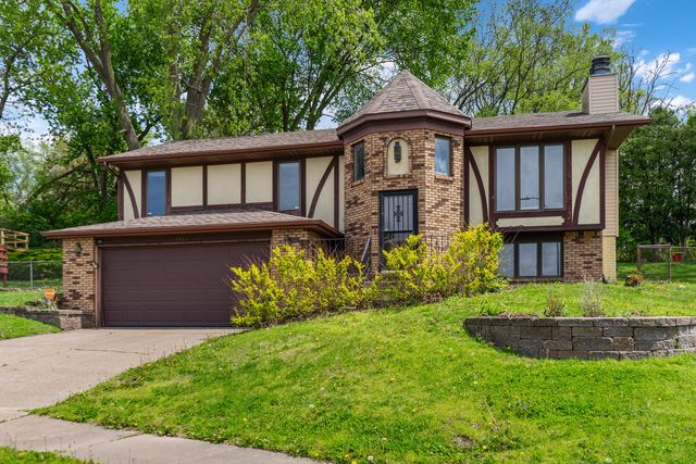 4803 Taylor Street, Davenport, IA 52806