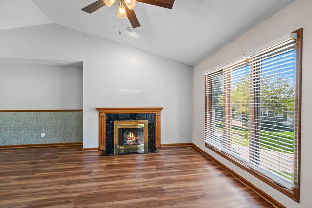 4803 Taylor Street, Davenport, IA 52806