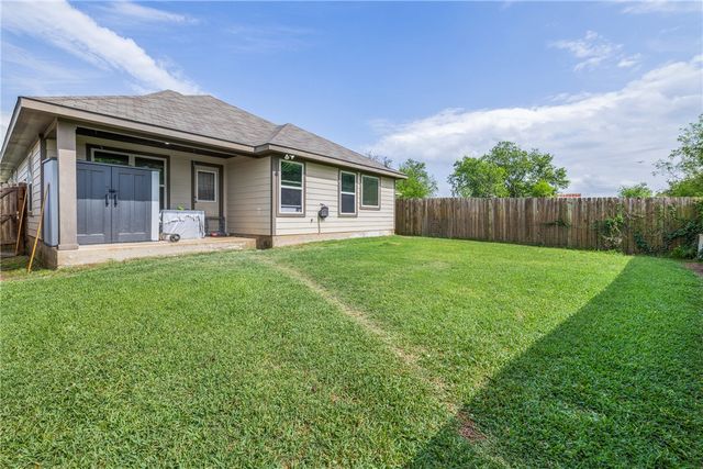128 Dove Court, Navasota, TX 77868