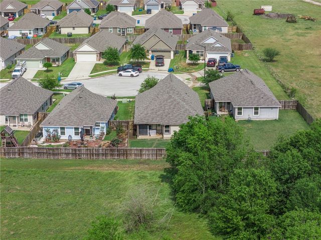 128 Dove Court, Navasota, TX 77868