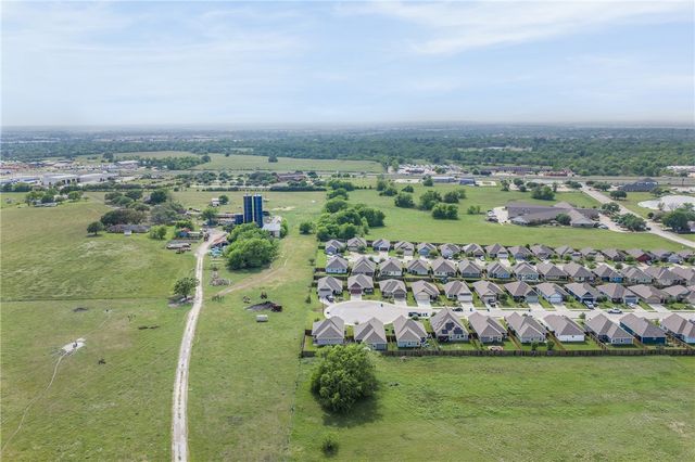 128 Dove Court, Navasota, TX 77868