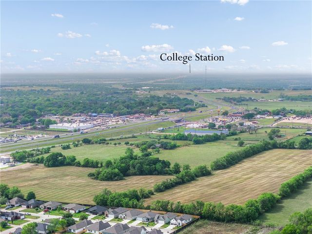 128 Dove Court, Navasota, TX 77868