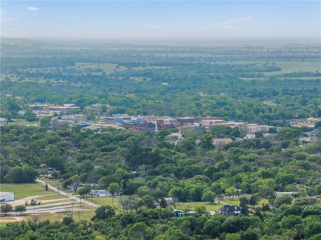 128 Dove Court, Navasota, TX 77868