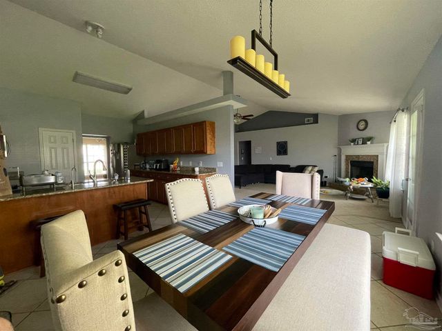 7025 Boo Ln, Pensacola, FL 32526