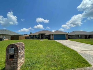 7025 Boo Ln, Pensacola, FL 32526