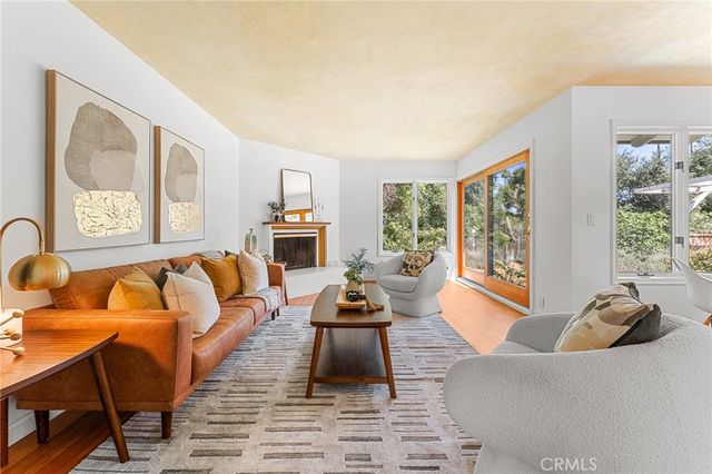 1040 W Crescent Avenue, Redlands, CA 92373