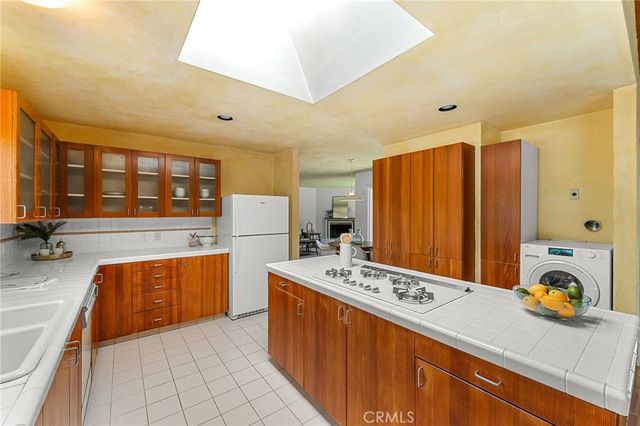 1040 W Crescent Avenue, Redlands, CA 92373