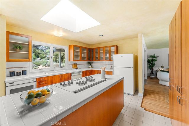 1040 W Crescent Avenue, Redlands, CA 92373