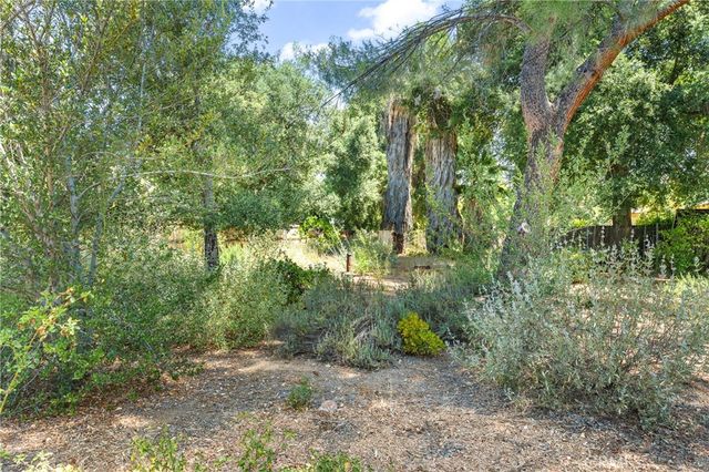1040 W Crescent Avenue, Redlands, CA 92373