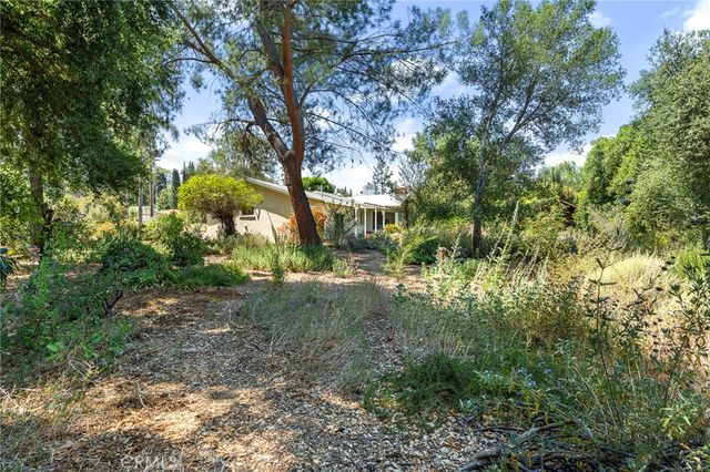 1040 W Crescent Avenue, Redlands, CA 92373