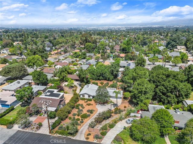 1040 W Crescent Avenue, Redlands, CA 92373