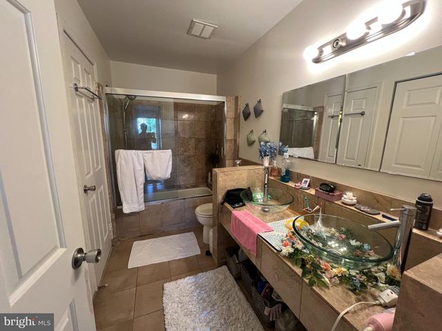 1940 YORKTOWN S, West Norriton Twp, PA 19403
