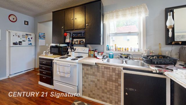 728 Bay Road, Bay City, MI 48706