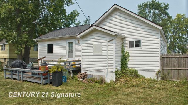 728 Bay Road, Bay City, MI 48706