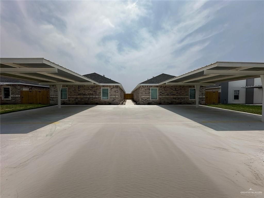 1012 Kohala Avenue, Alton, TX 78573