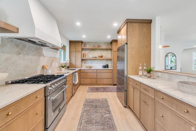 2050 E WILDWOOD DR, Holladay, UT 84121