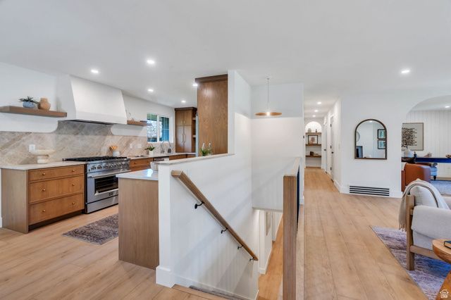 2050 E WILDWOOD DR, Holladay, UT 84121