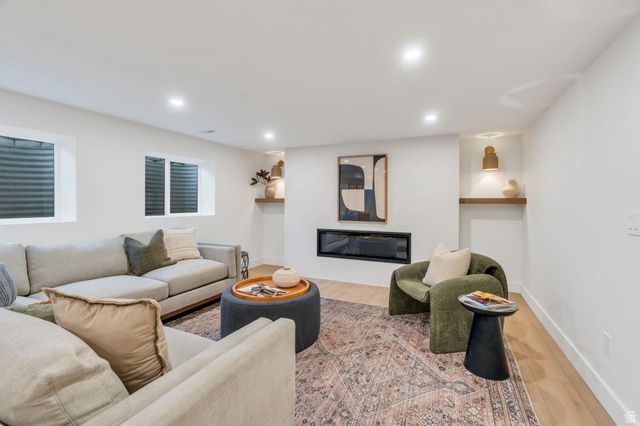 2050 E WILDWOOD DR, Holladay, UT 84121
