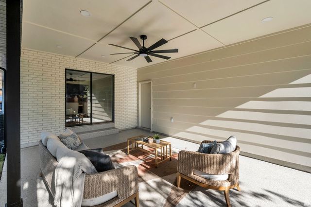 2050 E WILDWOOD DR, Holladay, UT 84121