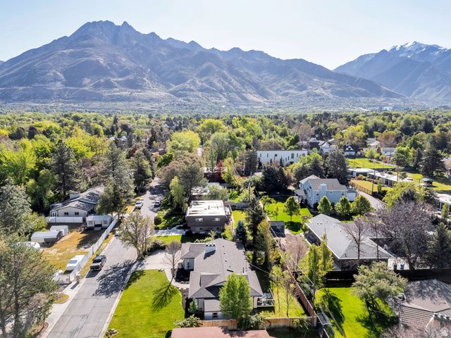 2050 E WILDWOOD DR, Holladay, UT 84121