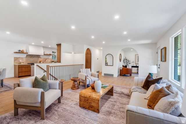 2050 E WILDWOOD DR, Holladay, UT 84121